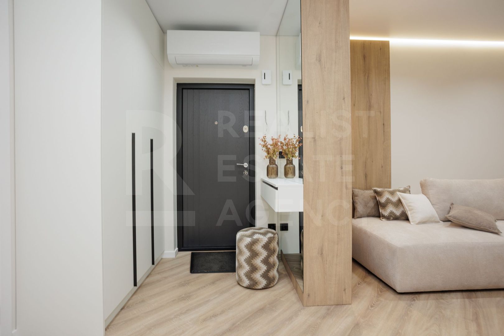 Vânzare, apartament 2 dormitoare,saloncomplexul Exfactor, Vasile Lupu - Poză 13