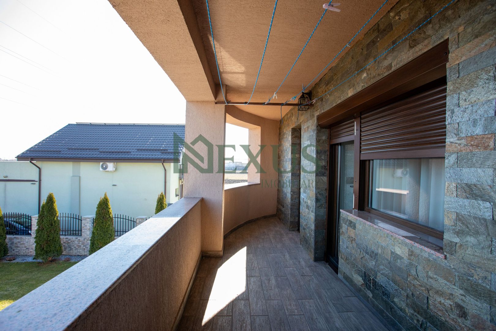 Casă/Vilă modernă de vânzare la intrare în Bogdan Vodă, județul Bacău. - Poză 51