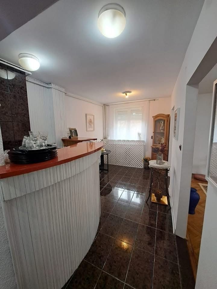 Apartament 2 camere de vânzare – zonă centrală, Medicina / Prefectură - Poză 4
