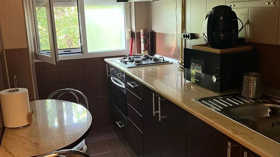 De inchiriat apartament cu 3 camere , Brancoveanu-Progresu sector4 - Poză 9