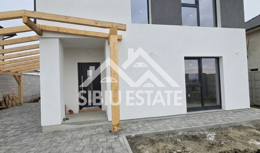 Casă individuală de vânzare – Șura Mică ,Teren 500 mp, zonă linistita - Poză 2