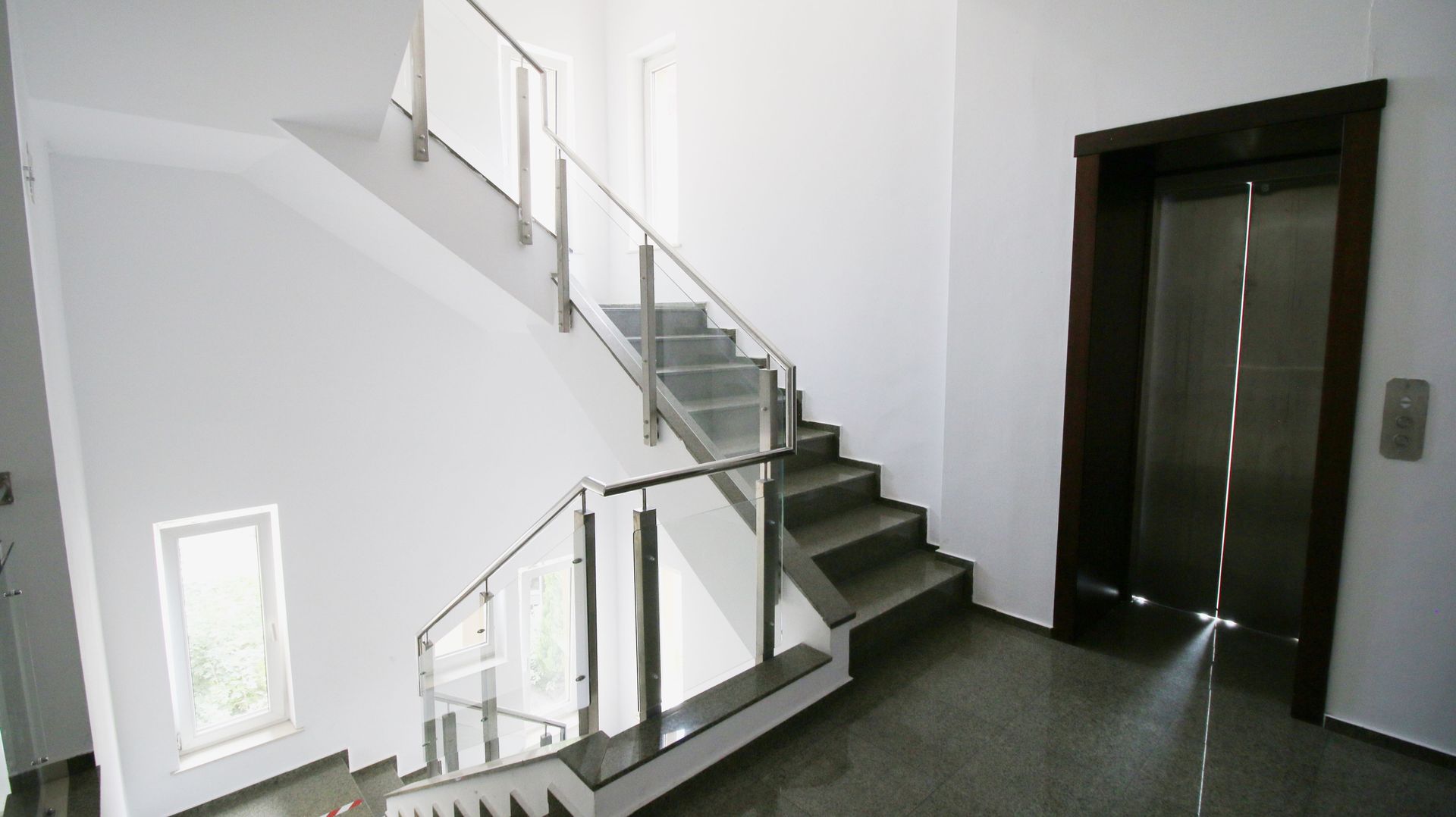 Inchiriere spatiu birouri - Poză 2