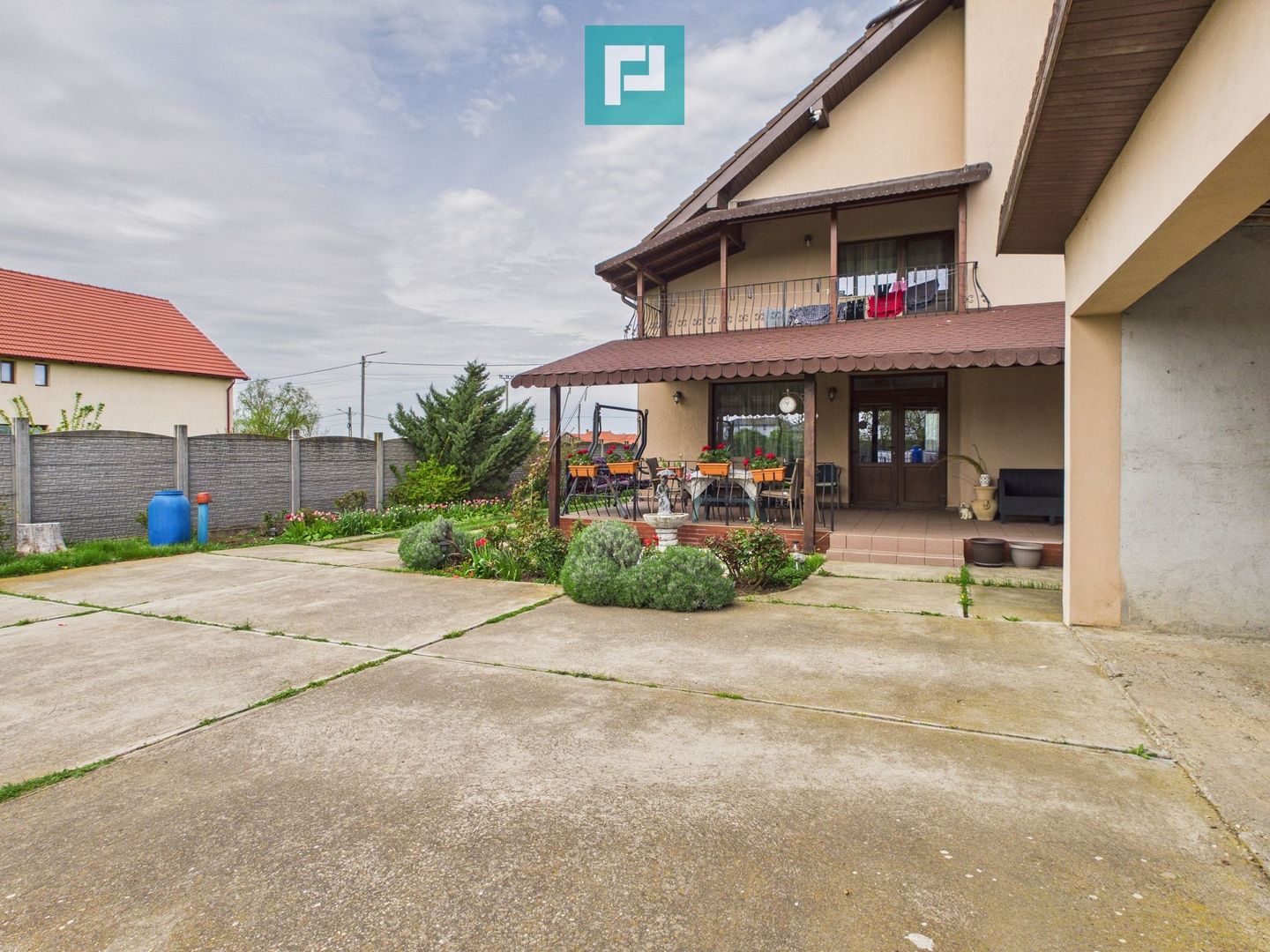 Vilă cu 6 camere și teren generos în Șagu - Poză 6