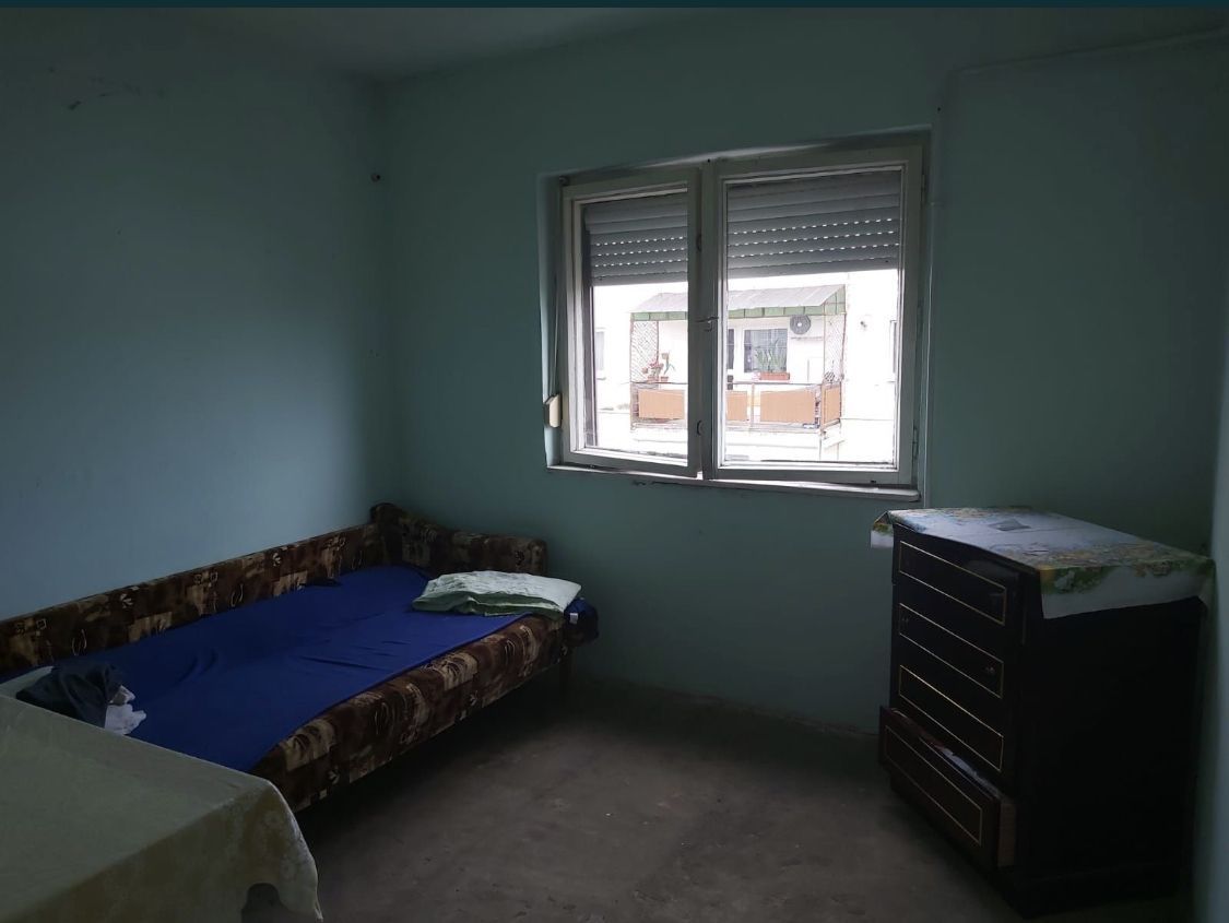 Apartament cu 3 camere de vanzare - Poză 2