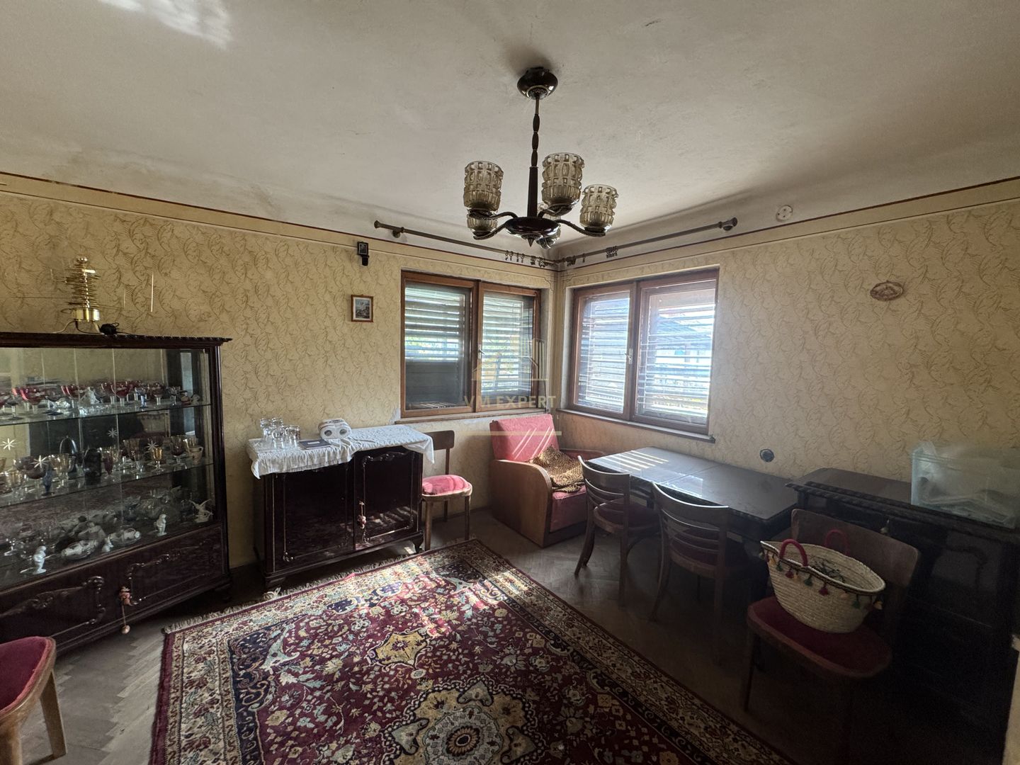 VILA 6 CAMERE, CAMPULUNG, TEREN 196 MP - Poză 12