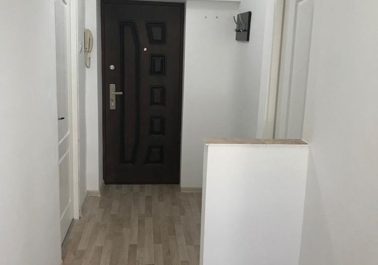 BRASADAS vinde garsoniera 30mp etaj 4/4 pe Careiului - Poză 2