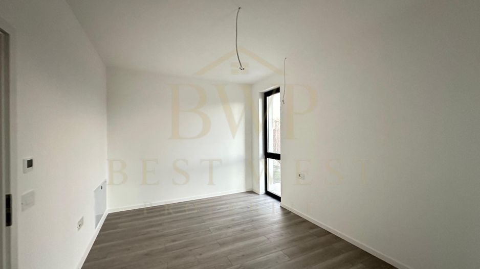 Duplex 1/2 4 camere, 3 băi, la strada principală Mosnita Veche - Poză 15