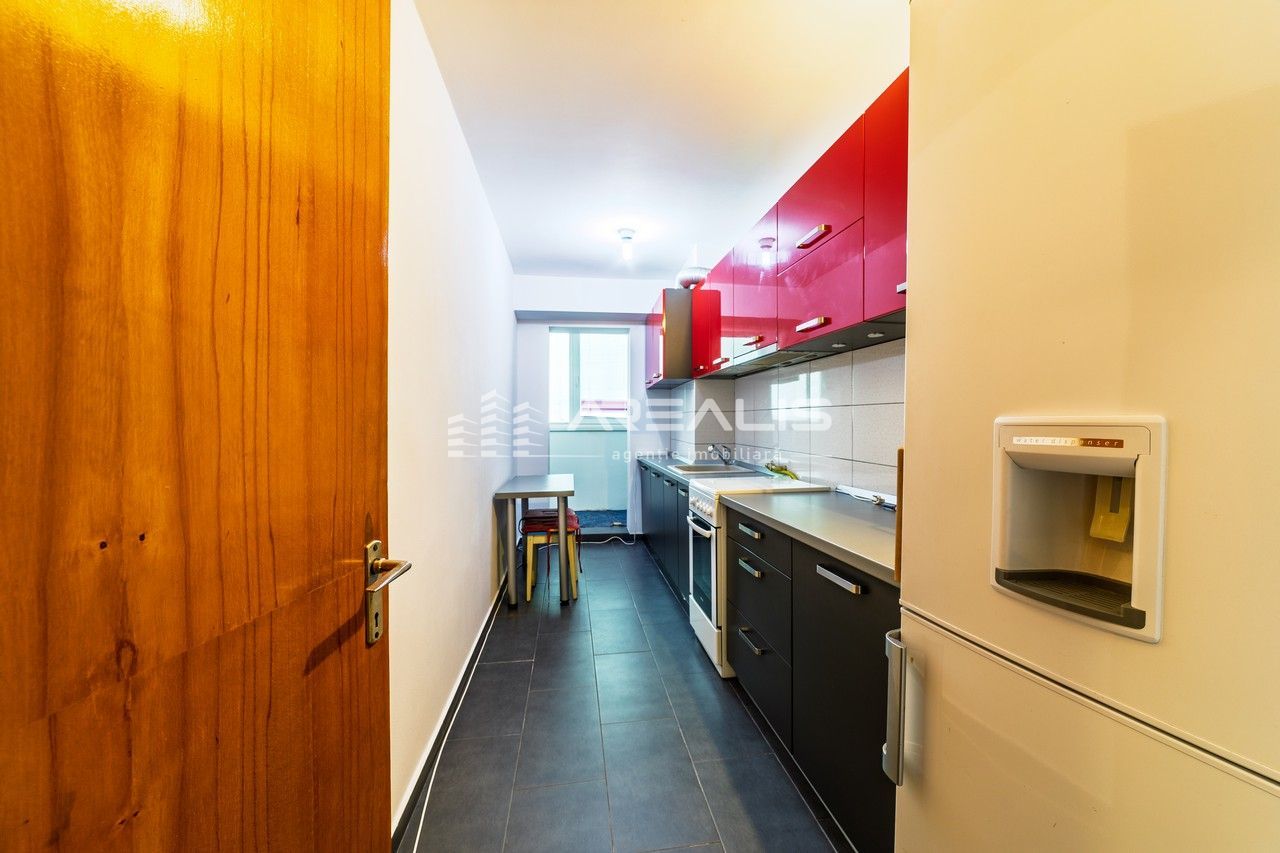 VÂNDUT!!! Apartament spațios cu 3 camere, zona Polivalentă - Poză 4