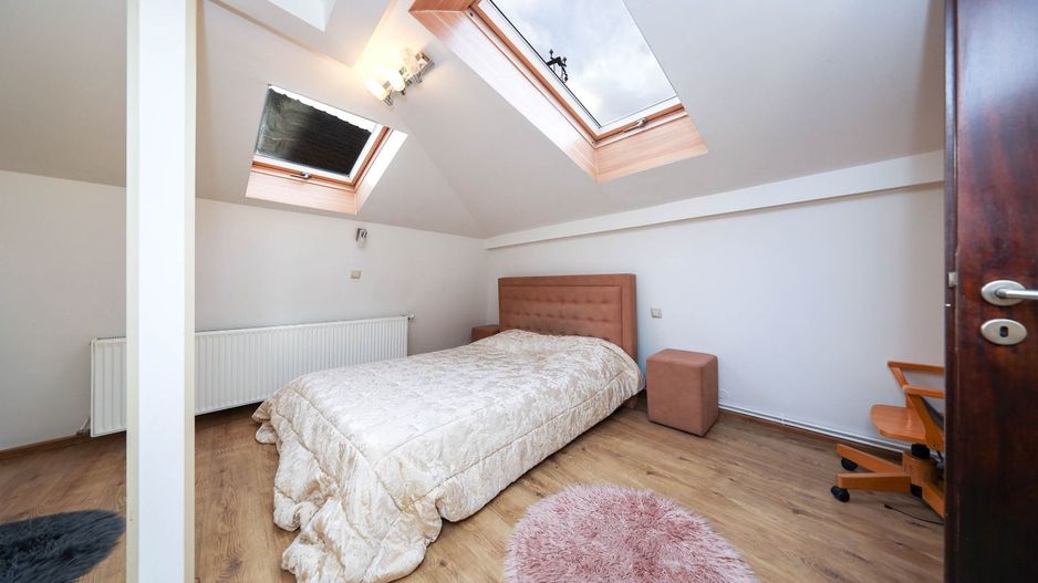 Casă deosebită de vânzare în centrul Brașovului - Poză 39