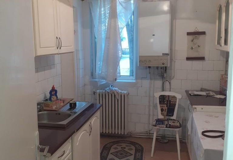 Apartament 4 camere, etaj 1, zona DONICI; - Poză 1
