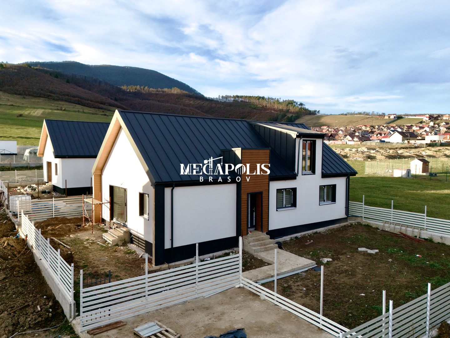 Casă 4 camere / Codlea / Credit / 100mp - Poză 1