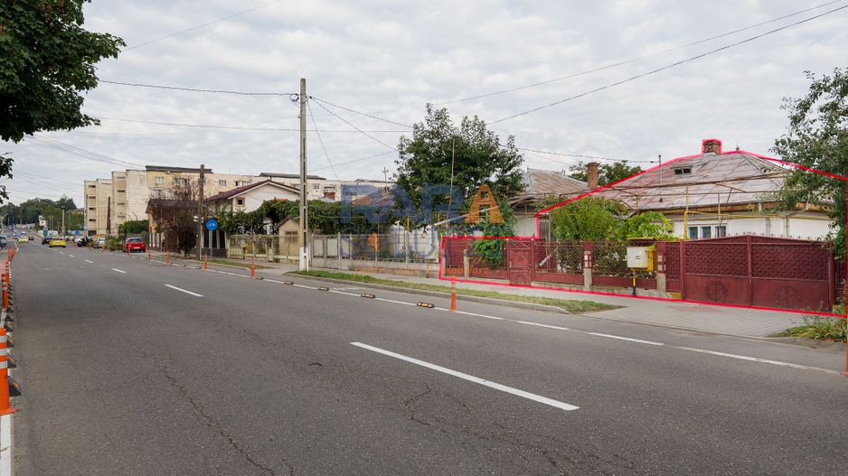 Casă în Roman, din cărămidă - Poză 21