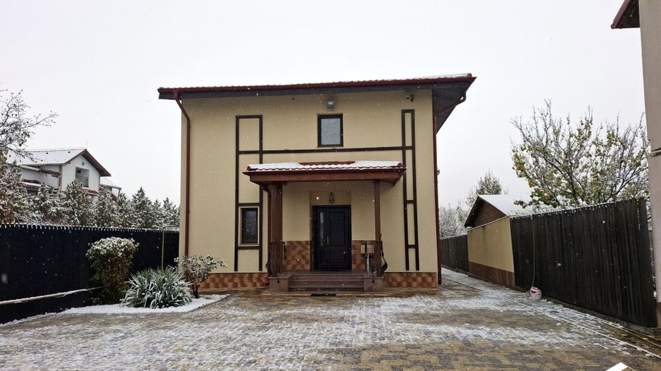 Vila cu 4 camere, Gageni - Poză 2