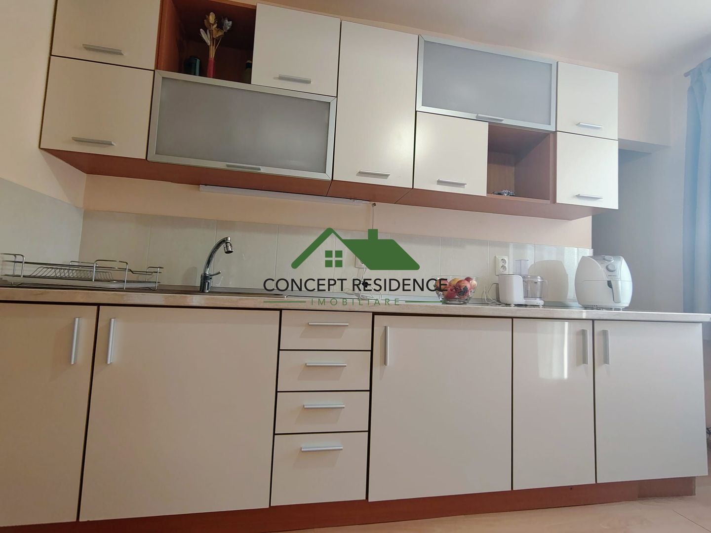 3 camere decomandat, parter înalt, 2 băi, S-V, Dragos Voda - Poză 5