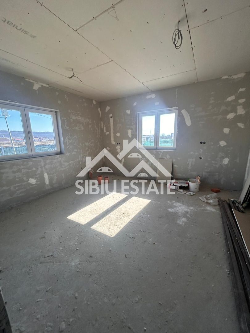 Casa duplex de vanzare 4 camere, 2 bai-s.u. 142 mp. PRET AVANTAJOS - Poză 11