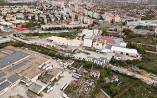 Oportunitate! Teren 6820mp cu clădiri industriale pe strada Poetului, Arad - Poză 3