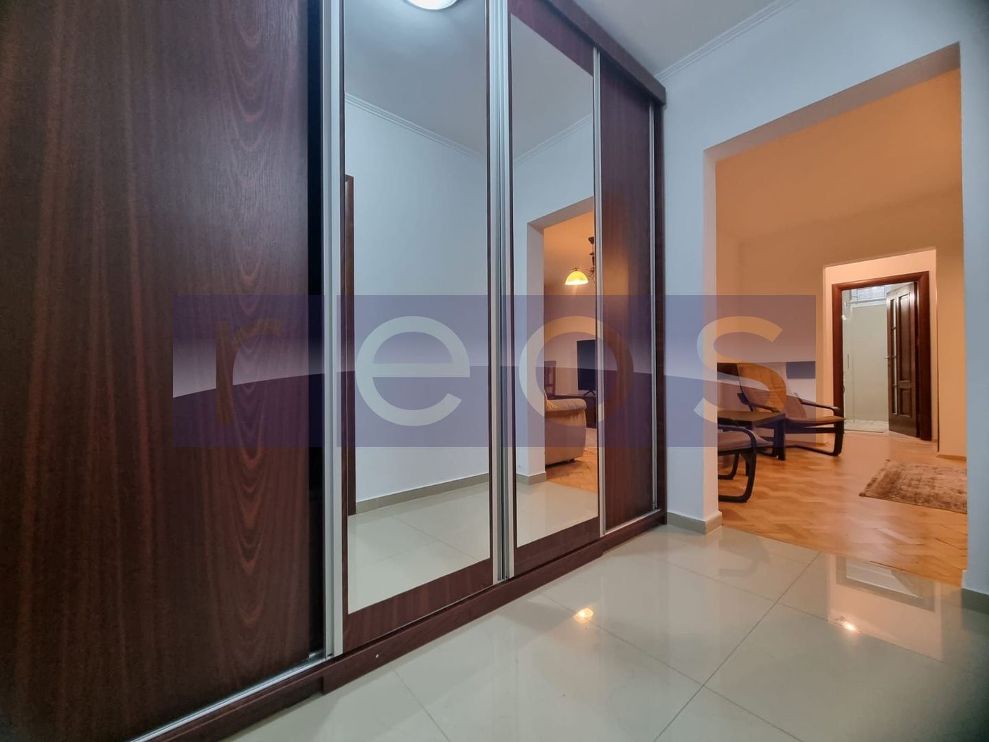 VANZARE 3 CAMEE TINERETULUI -SEMIDECOMANDAT - Poză 16