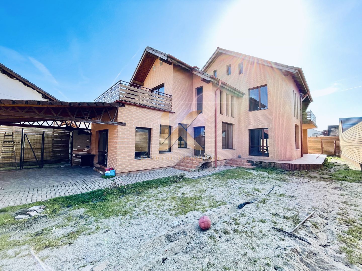 Vila superba cu 5 camere Zona Pârneava/Negociabil! - Poză 1