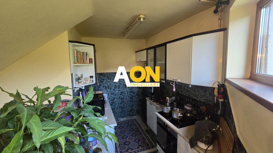 Vila cu 6 Camere,  Zona Centrala - Poză 6