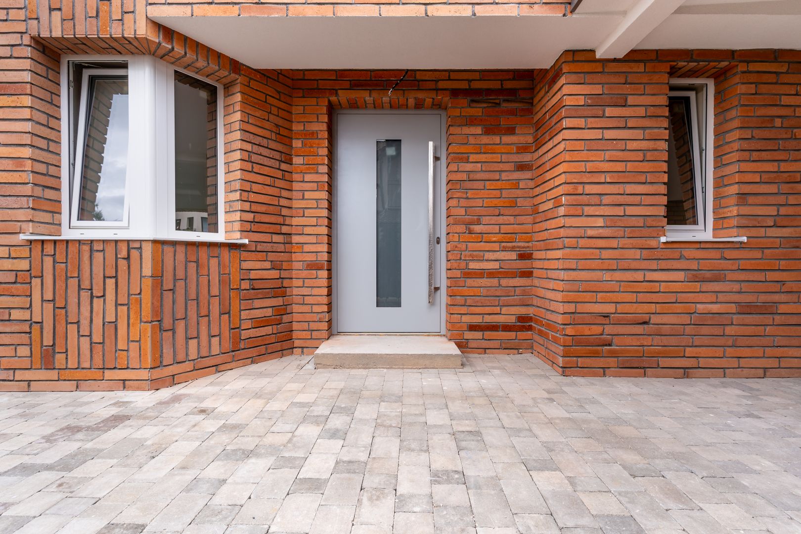Duplex modern in Voronet, 136 mp utili, garaj si teren 325 mp - Poză 10
