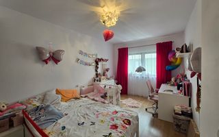 Apartament in casa insiruita, Dumbravita, 2 Dormitoare, Loc de parcare, Curte - Poză 5