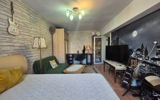 Exclusivitate- camera cu baie intr-un apartament - Poză 2