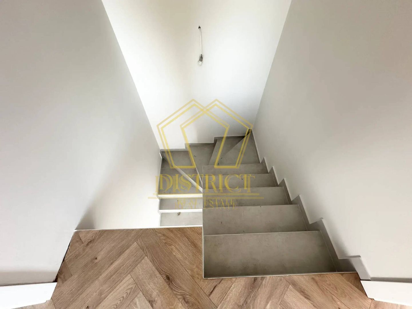 Duplex deosebit cu 4 camere | Dumbravita- Zona Cora - Poză 7