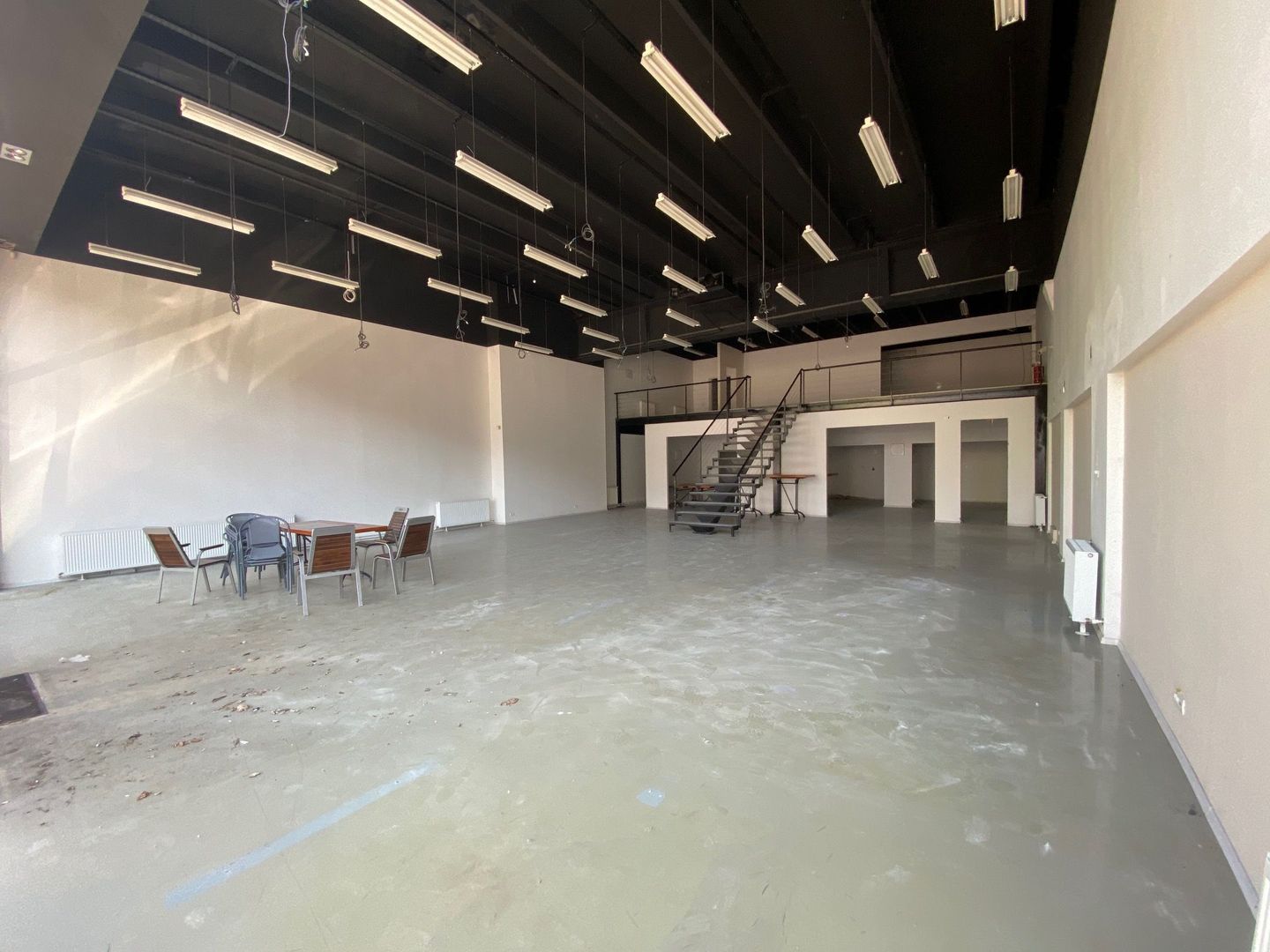 Spatiu comercial cu parcare - Poză 3