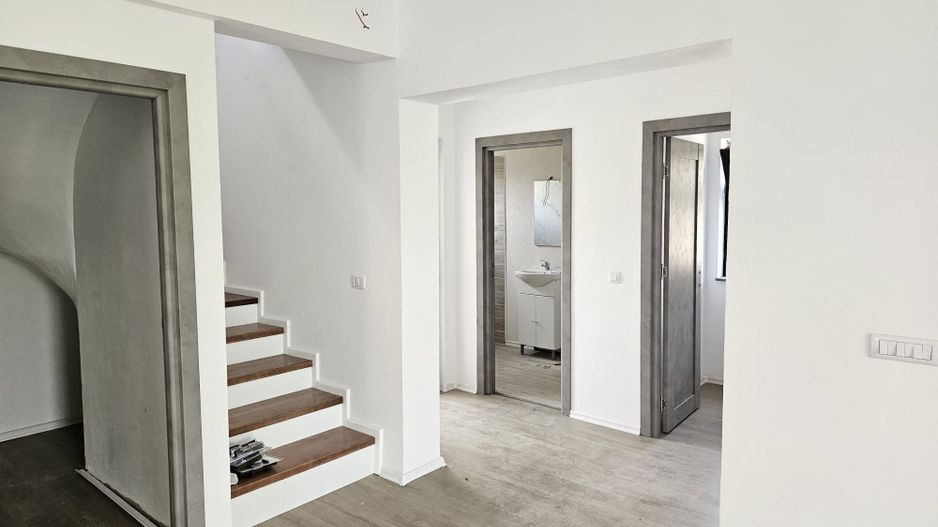 Vânzare Vilă Nouă Moderna în Balotești, Pitești, langa Padure - Poză 4