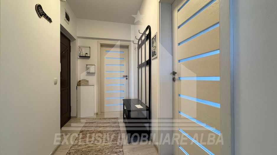 Apartament cu 3 camere decomandate, bloc nou cu lift, Centru - Poză 3