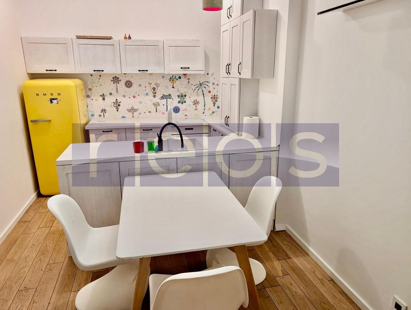 VANZARE APARTAMENT SUPERB 2 CAMERE VILA PIATA VICTORIEI DOROBANTI 64MP RENOVAT - Poză 3