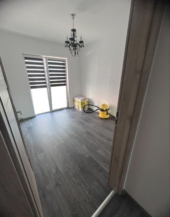 Casă / Vilă cu 4 camere de vanzare in Floresti, zona Eroilor - Poză 4