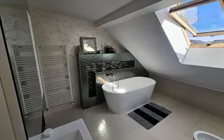 Penthouse modern cu  4 camere, 165 mp utili și 50 mp terasă, - Poză 17
