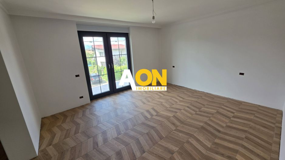 Casă nouă, impozantă,  6 camere, 1346 mp teren, Bărăbanț - Poză 31
