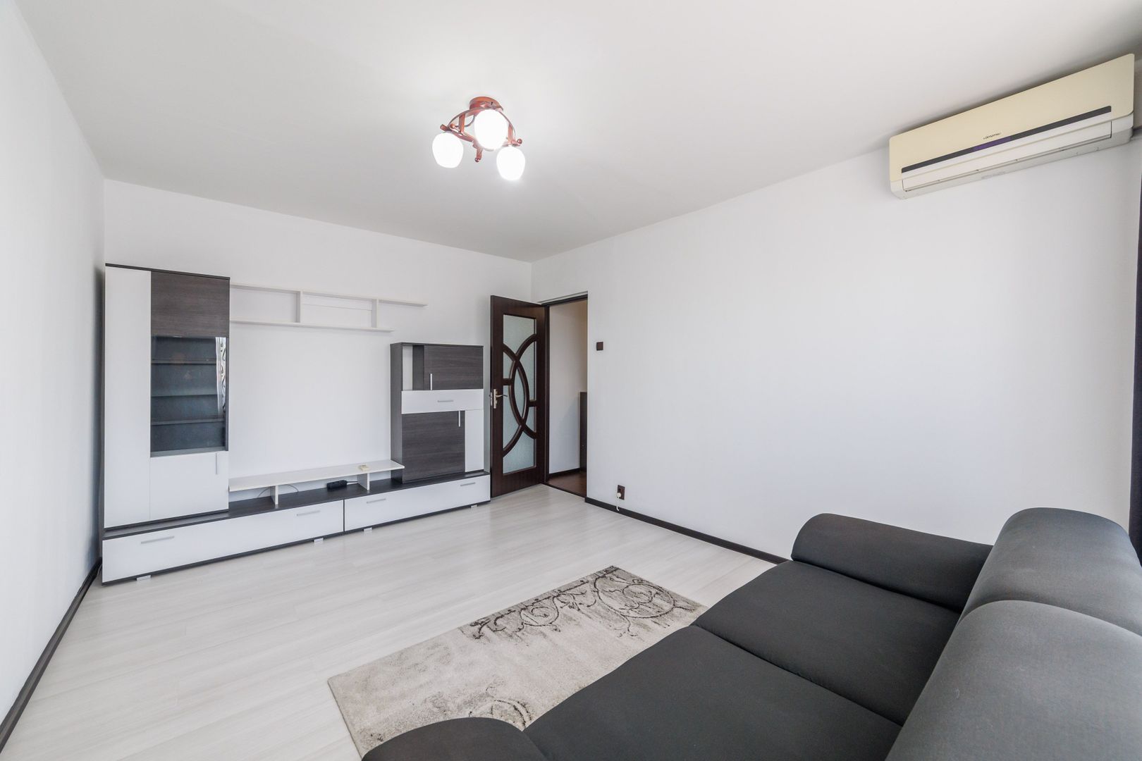Apartament luminos cu 2 camere si parcare inclusa – Banat - Poză 2
