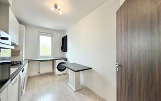 Apartament cu 2 camere mobilat, decomandat la etajul 2 in Giroc la asfalt. - Poză 6