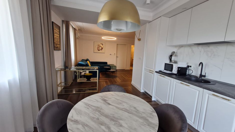 Elegantă și prestanță - Poză 16