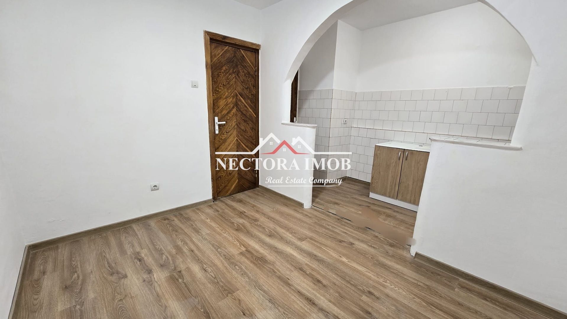 NECTORA IMOB-OCAZIE Apartament 3 camere, 54 mp, Str. R. Reagan, Et. 3 - Poză 1