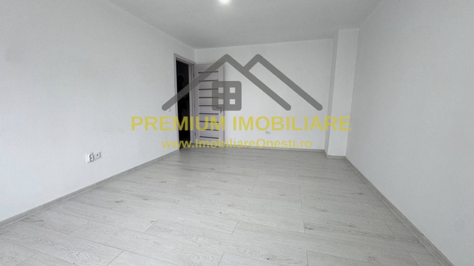 Apartament 2 Camere - Etaj 1 - Zona Mal - Renovat - Poză 6