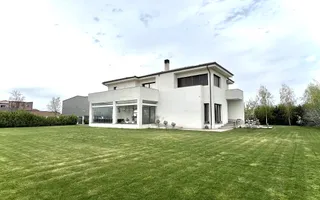 Proprietate deosebita suprafete generoase 580 mp teren 2076 mp - Poză 20