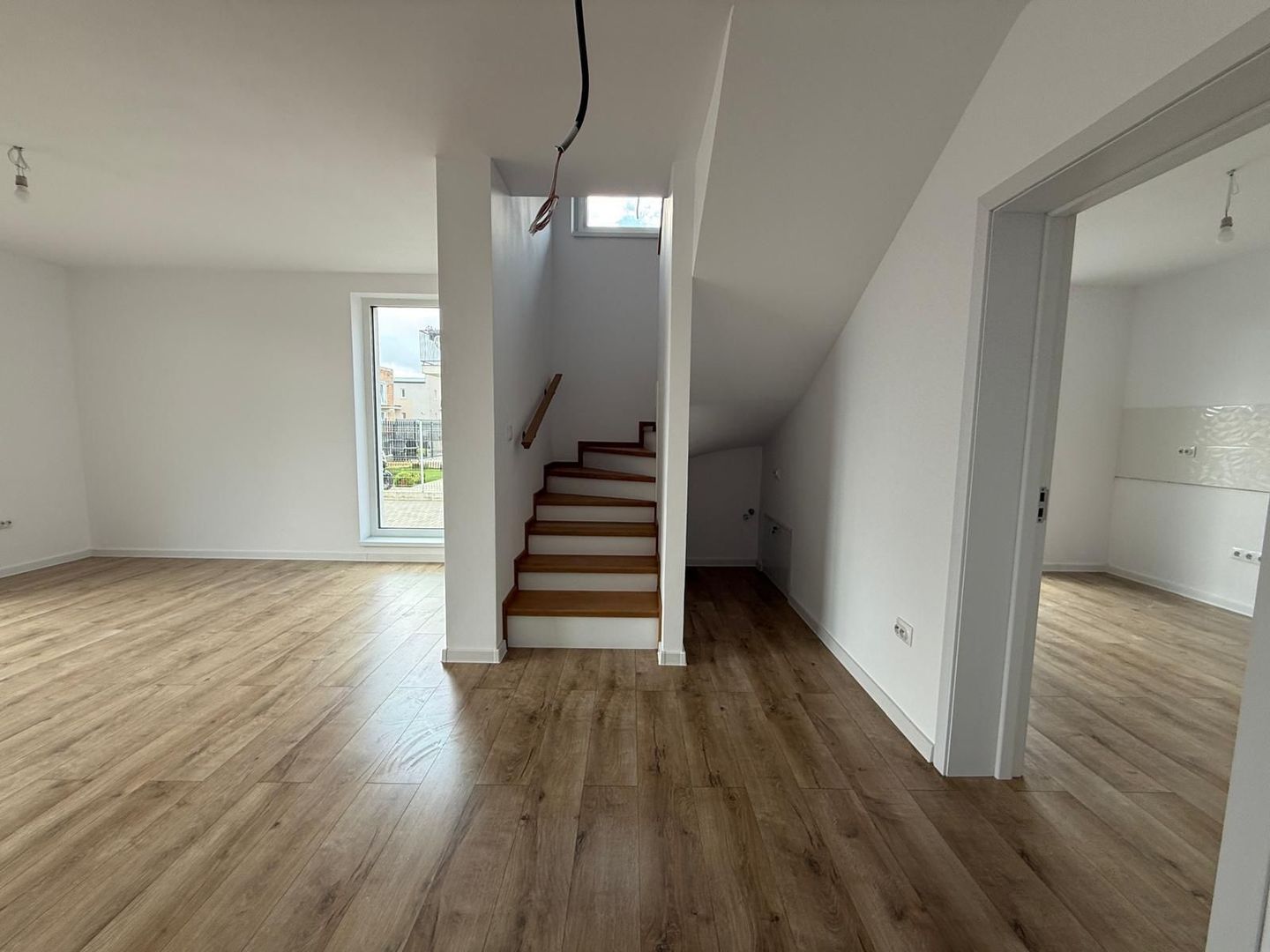 Casa/Vilă P+1 cu 4 camere de vânzare - Sânpetru - Poză 6