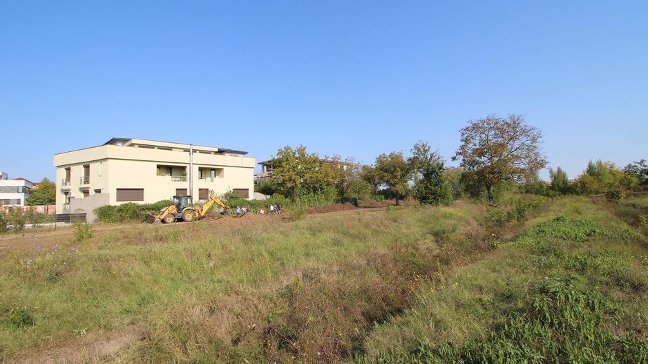 Teren 5963 mp deschidere lac Grivita 42 m cu deschidere la strazi 77 m - Poză 7