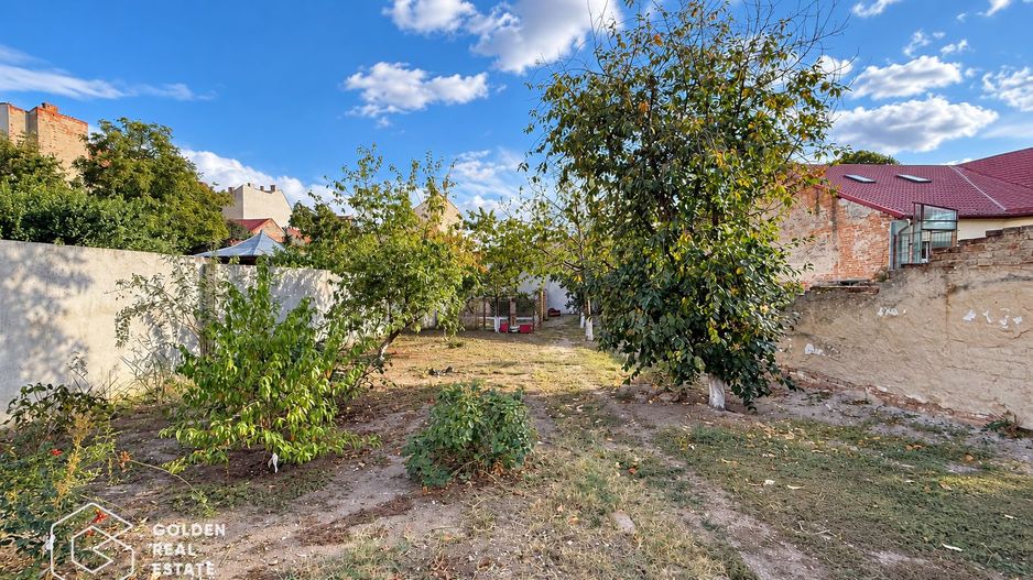 Casa individuala cu garaj si teren 556 mp, str Desseanu - Poză 21
