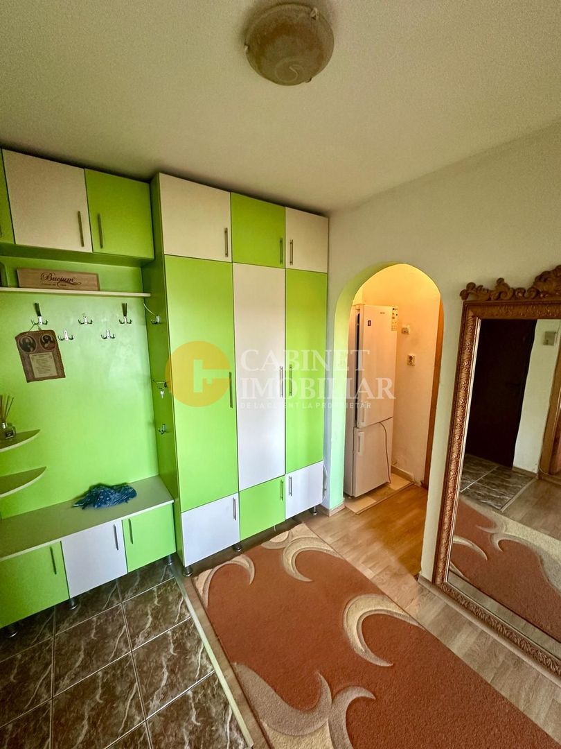 2 Camere Decomandat - Zona Alexandru Cel Bun - Bloc din 1983 - Poză 7