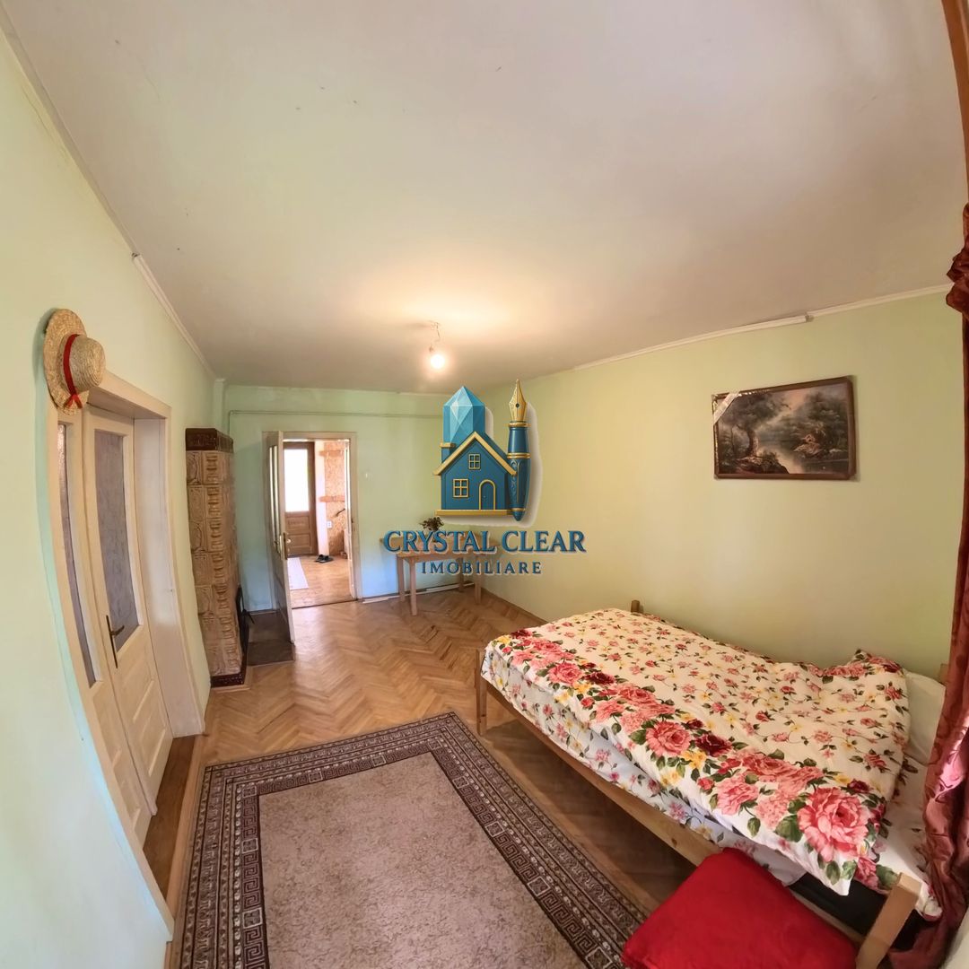 Casă 2 camere + teren 1700 mp - zona Platoul Cornești, str. Trebely - Poză 2