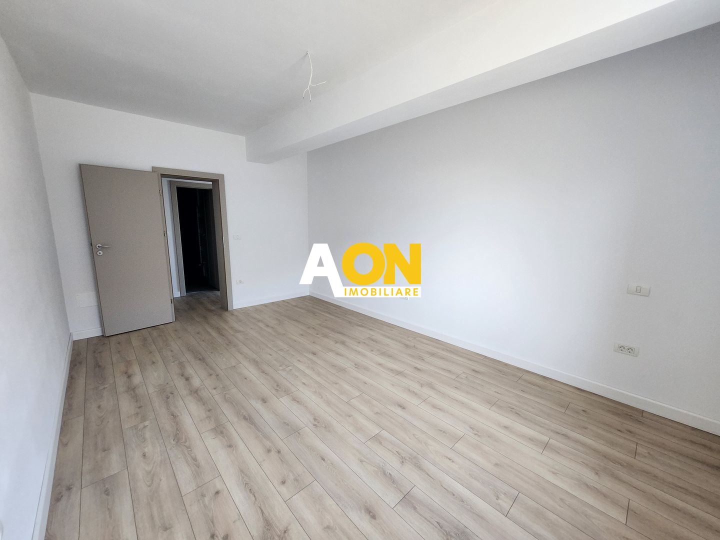 Apartament premium cu 3 camere, 2 bai, parter inalt, Cetate - Poză 6