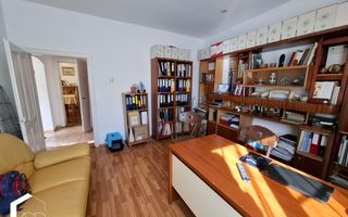 Casa tip duplex cu 6 camere, zona Republicii - Poză 3