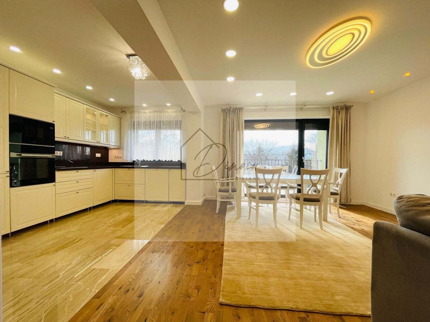 2 camere Premium I Vedere Panoramica I 82 mp - Poză 19