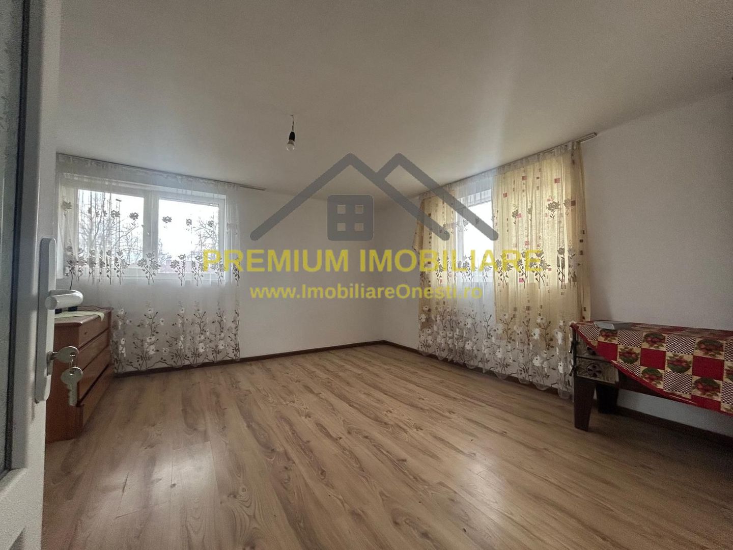 Casă de vânzare la 15 minute de Onești – teren 1000 mp - Poză 8
