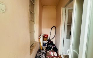 Casa de vanzare cu 2 camere si teren 1068 mp zona Renașterii - Poză 6